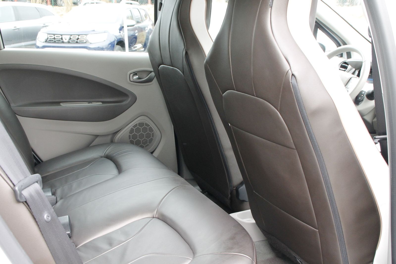 Fahrzeugabbildung Renault ZOE LIFE Batteriemiete Option auf BOSE-Paket