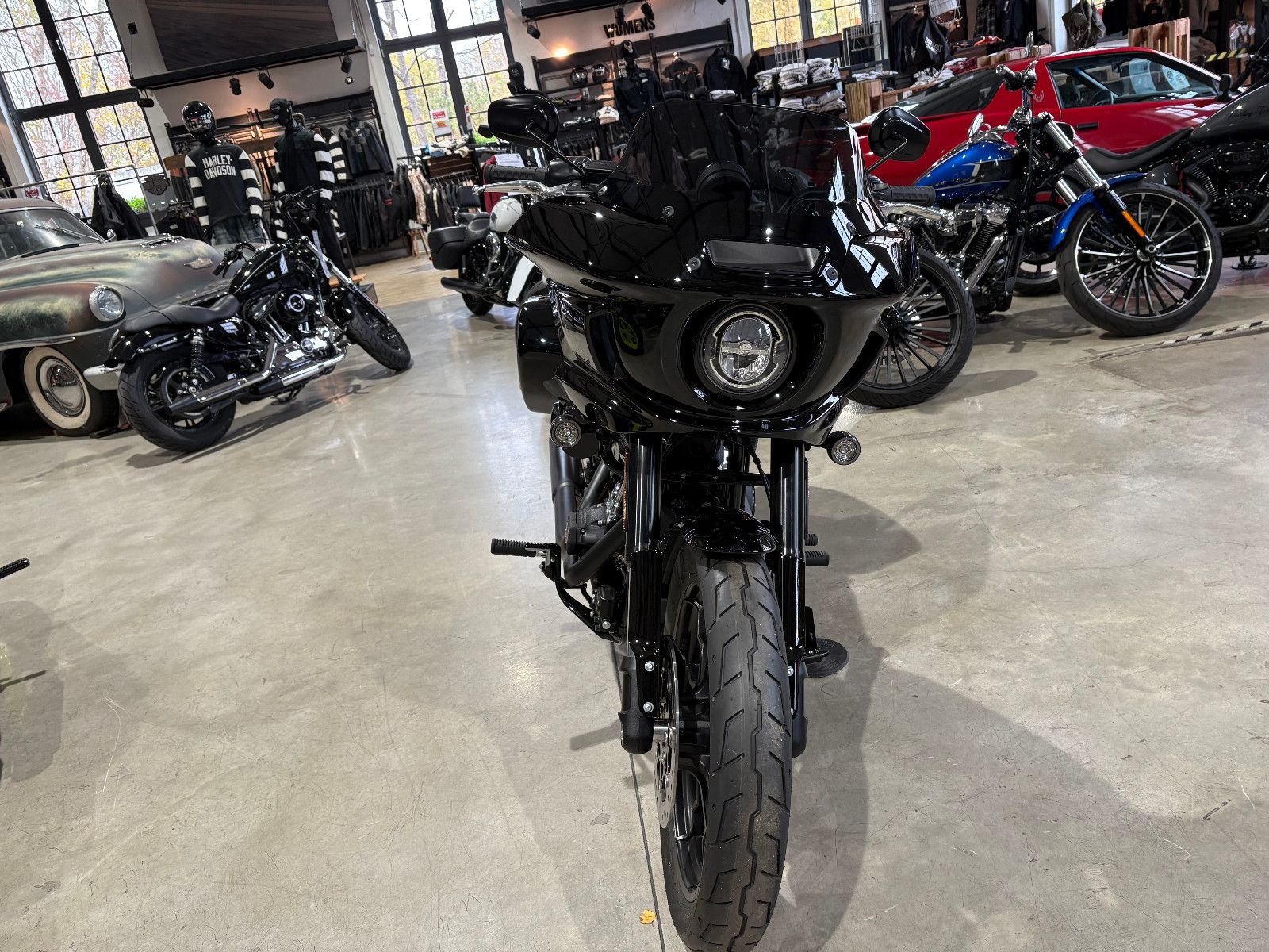 Fahrzeugabbildung Harley-Davidson FXLRST Low Rider ST 117cui High Output