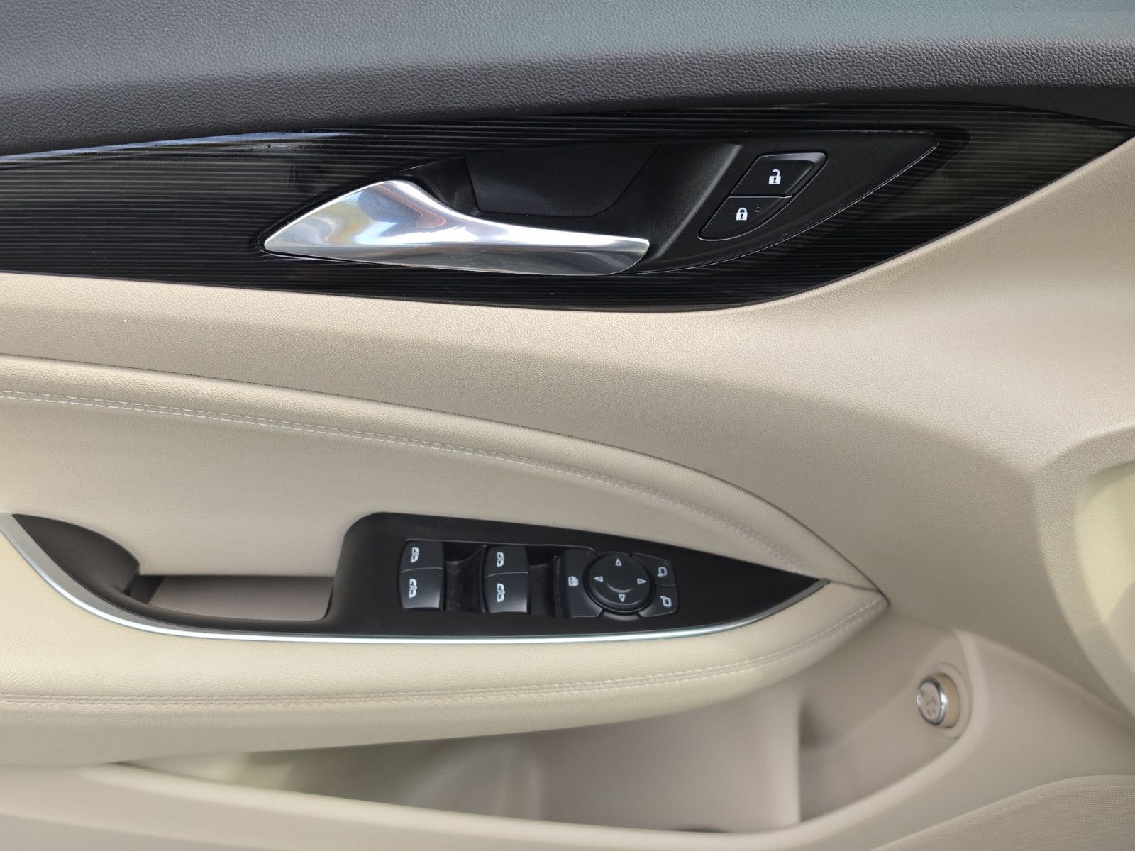 Fahrzeugabbildung Opel Insignia B Sports Tourer Business Innovation
