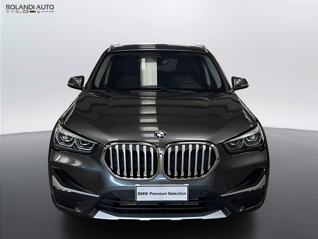 BMW X1 16 d xLine sDrive Steptronic imagem 2