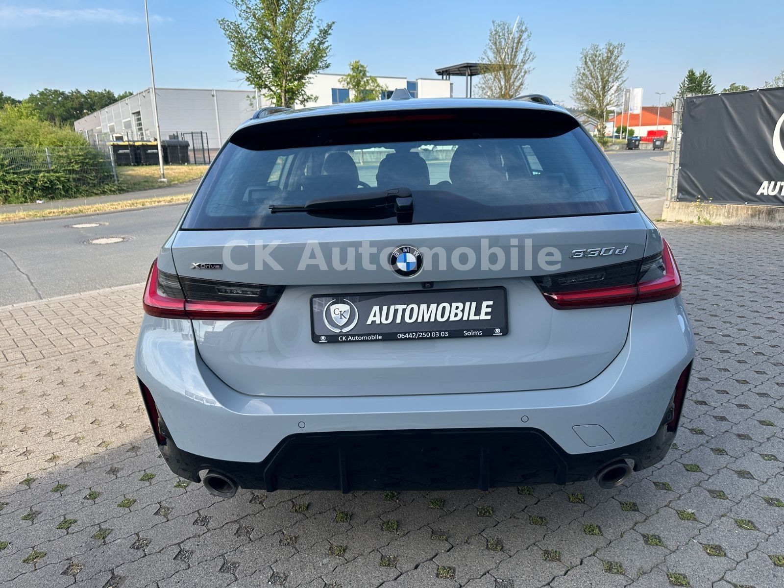 Fahrzeugabbildung BMW 330d xDrive Touring M-Sport/Navi/Head-Up/LED/Kam