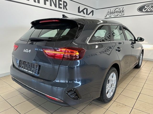 Fahrzeugabbildung Kia Ceed_sw Vision SHZ LED Navi Tempomat DAB PDC