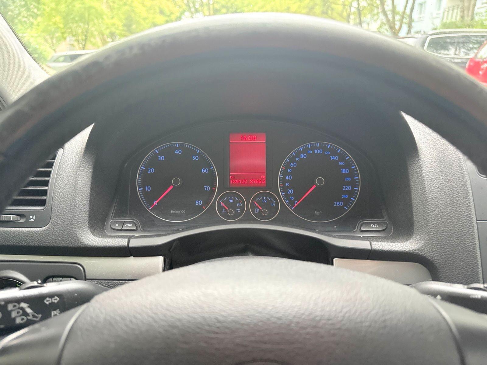 Volkswagen Golf 2009 — photo 11