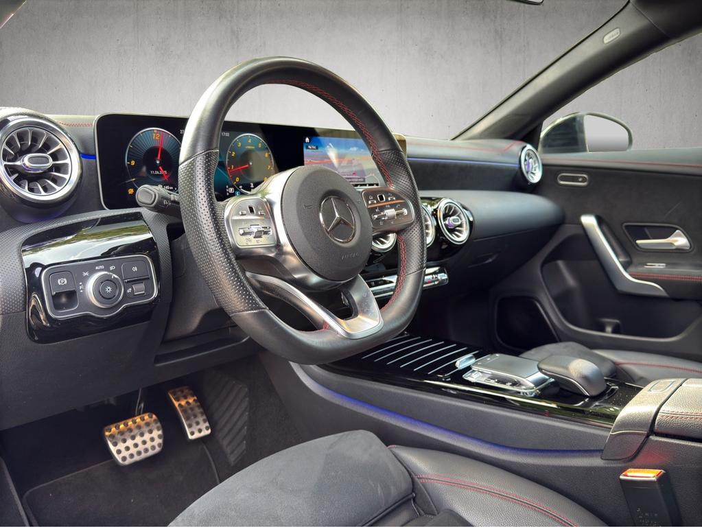 Mercedes-Benz CLA 200