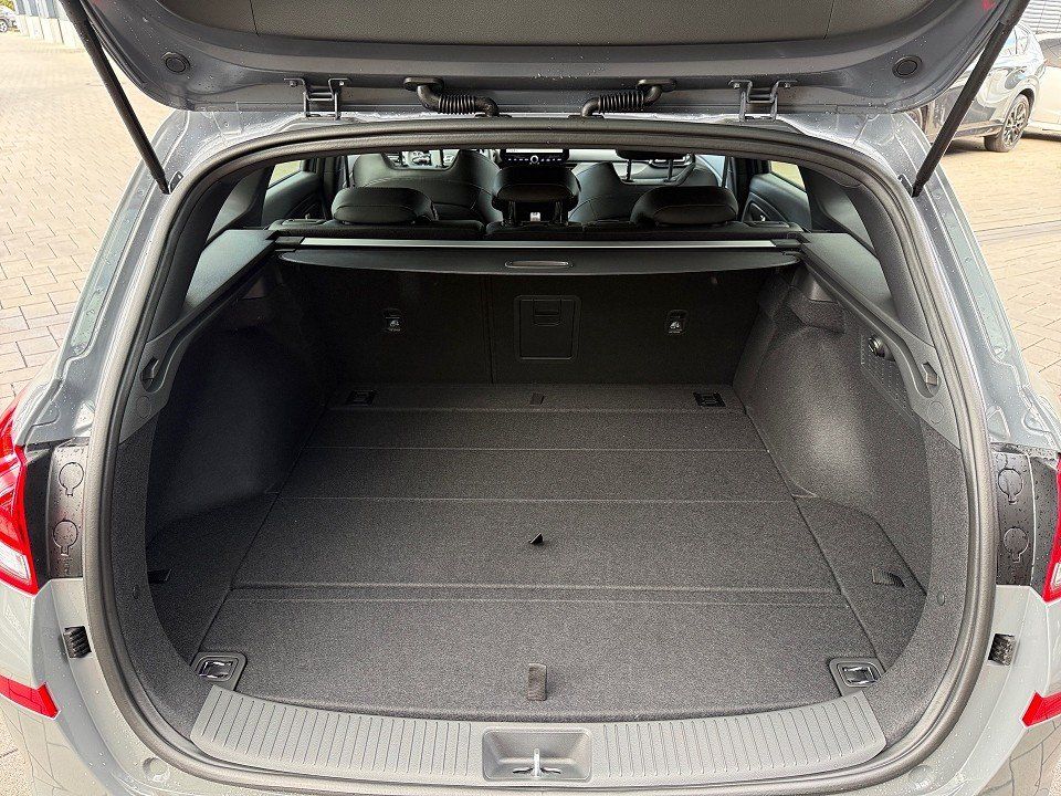 Fahrzeugabbildung Hyundai i30 Kombi 1.6T 150PS DCT N Line X