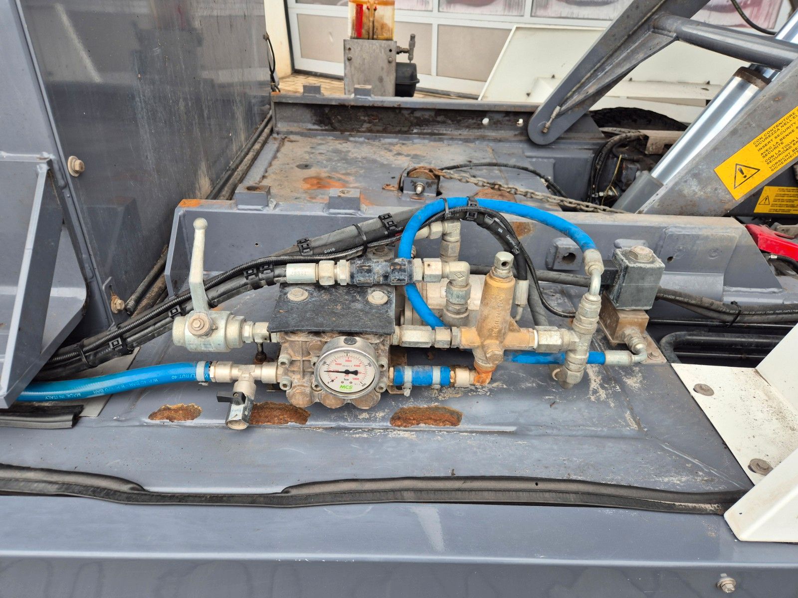 Fahrzeugabbildung Andere Dulevo 6000T Allradlenkung