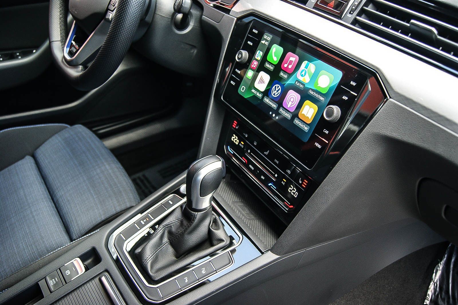 Fahrzeugabbildung Volkswagen Passat Variant HYBRID GTE IQ NAVIGATION 1.HAND