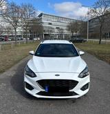 Ford Focus 1,5 EcoBoost 110kW ST-Line Turnier ST-Line - Ford Focus von privat