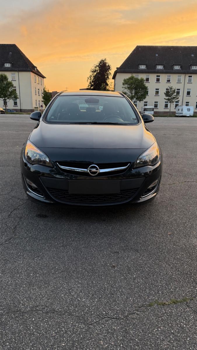 Opel Astra, 2013
