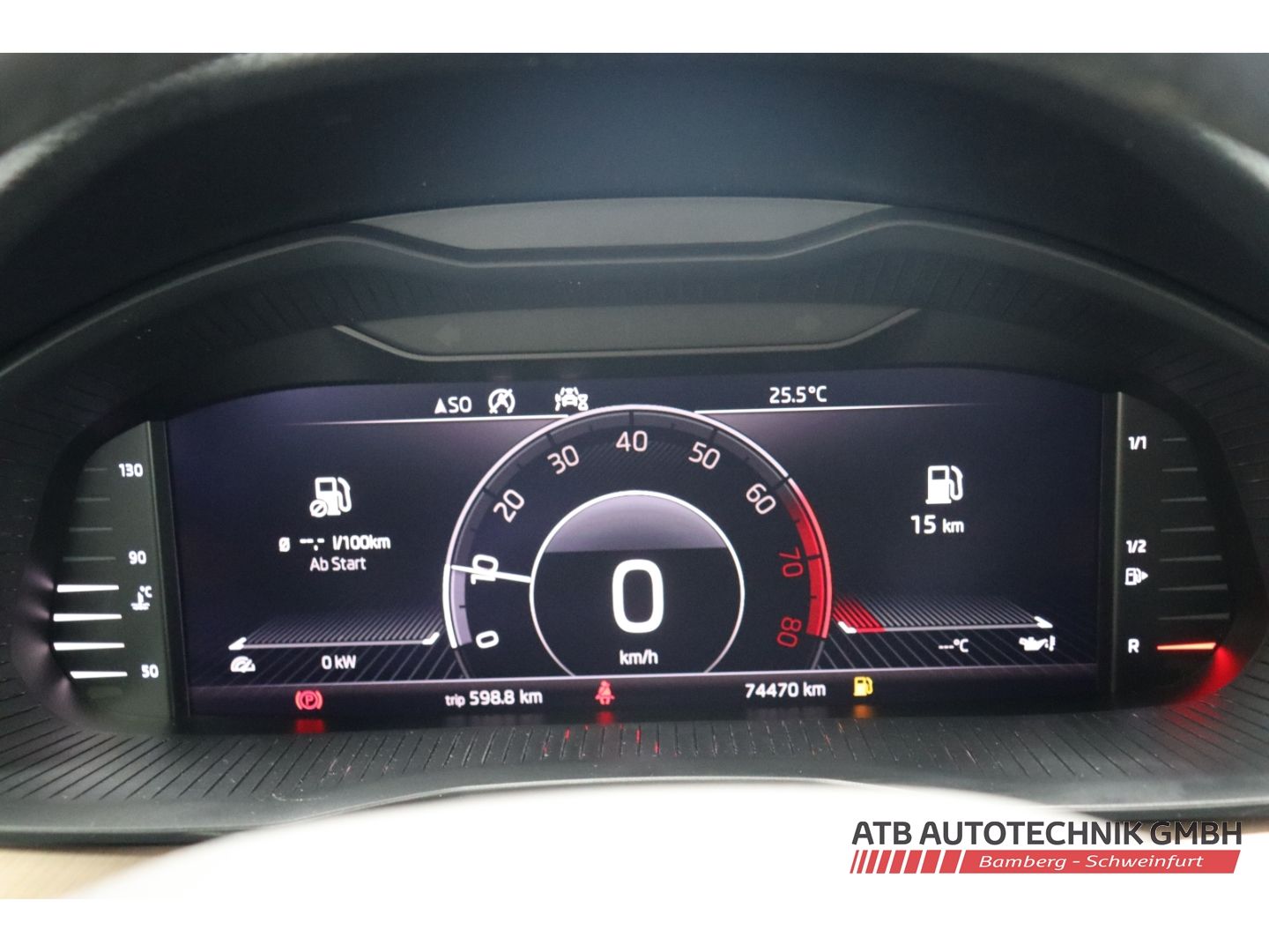Fahrzeugabbildung SKODA Kamiq 1.0l TSI Style AHK-klappbar Navi  LED