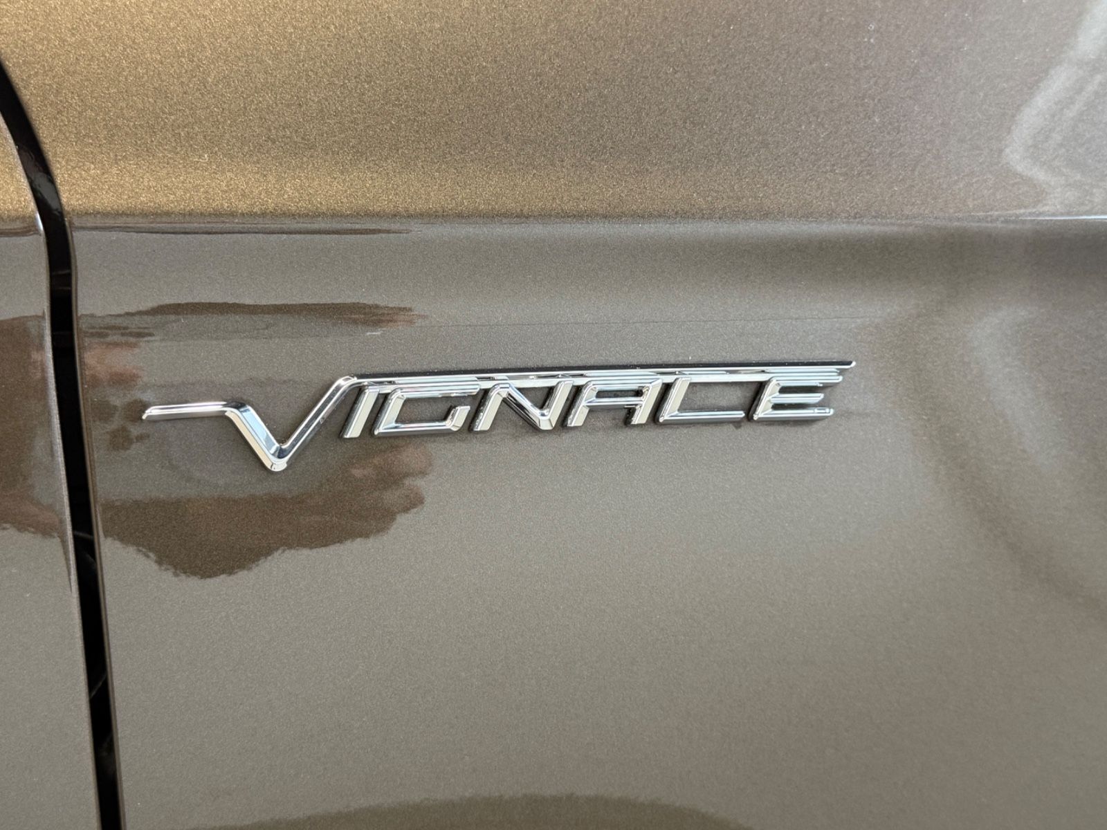 Fahrzeugabbildung Ford Mondeo Turnier Vignale, Navi, Business-Paket