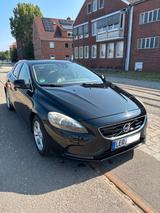 Volvo V40 D2 Powershift Momentum Momentum - Volvo V40 mit Diesel-Antrieb: Standheizung