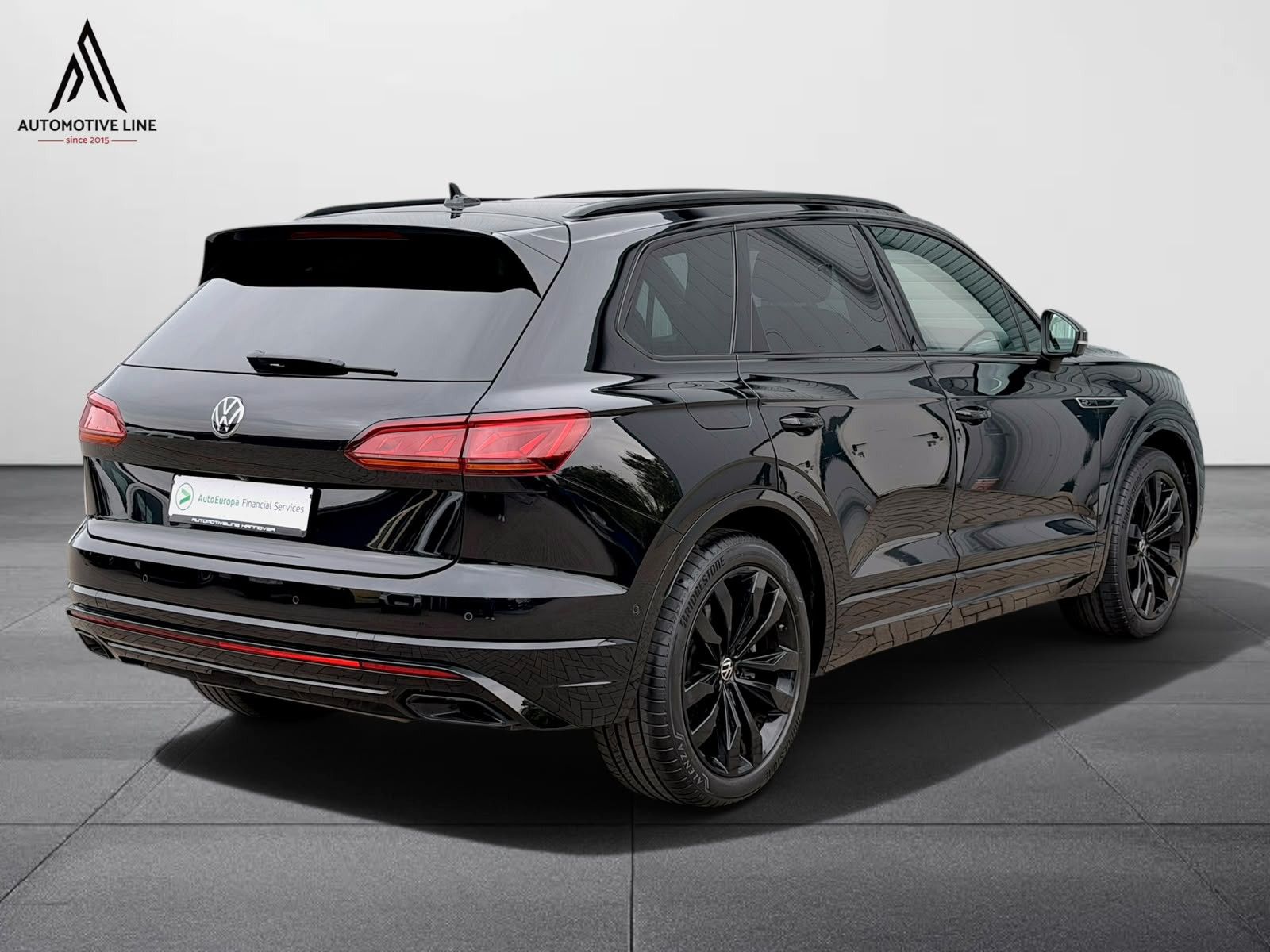 Volkswagen TOUAREG 3.0 TSI R-LINE PANO AHK LUFT 360° MATRIX foto 6