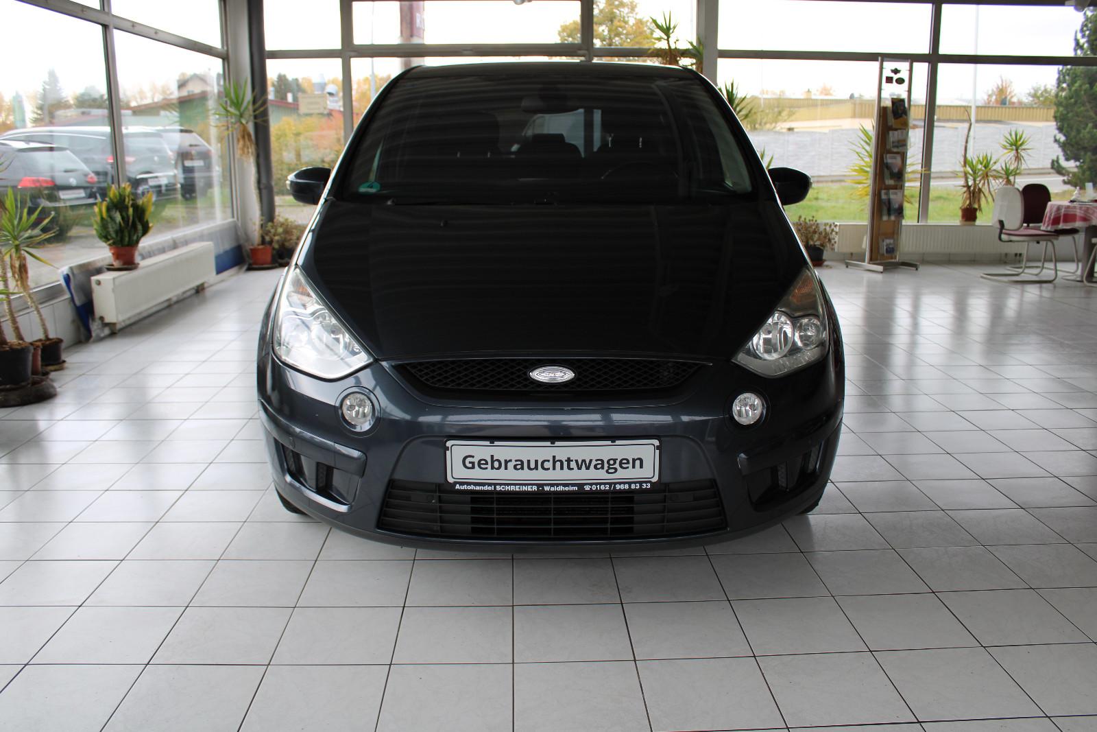 Ford S-MAX 2008 — rear view