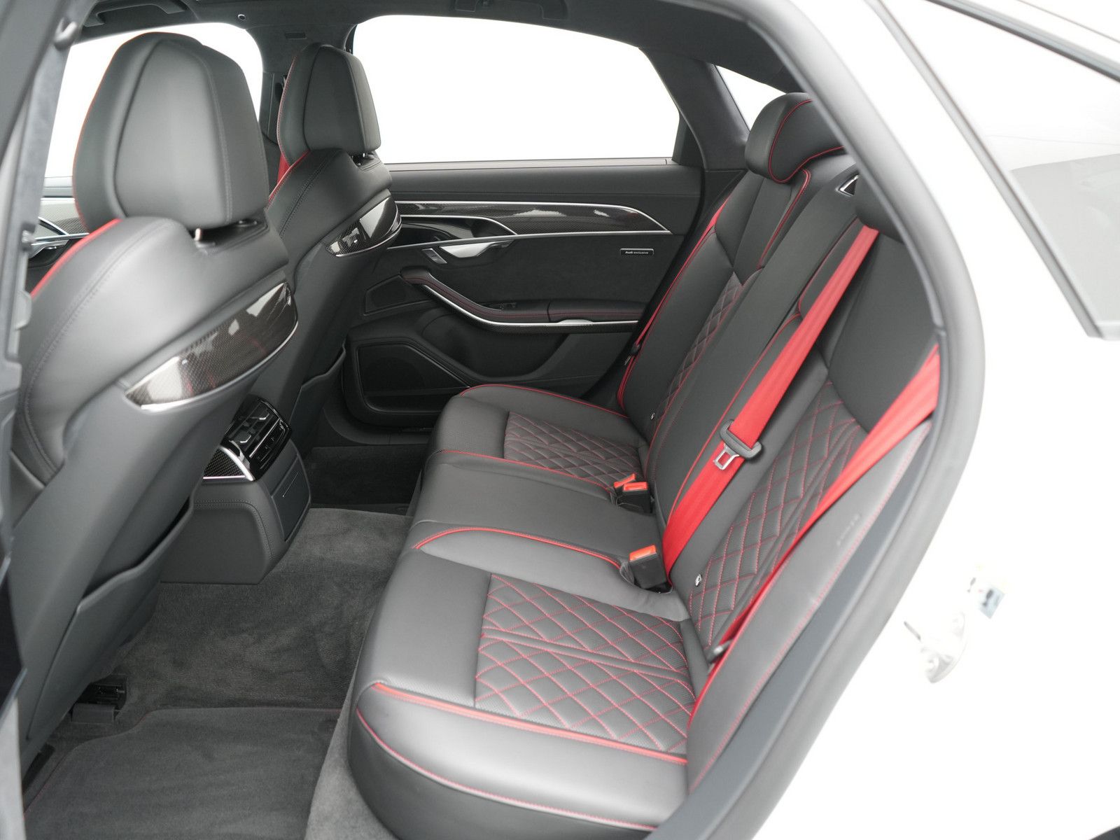 Audi S8 - Bild 15