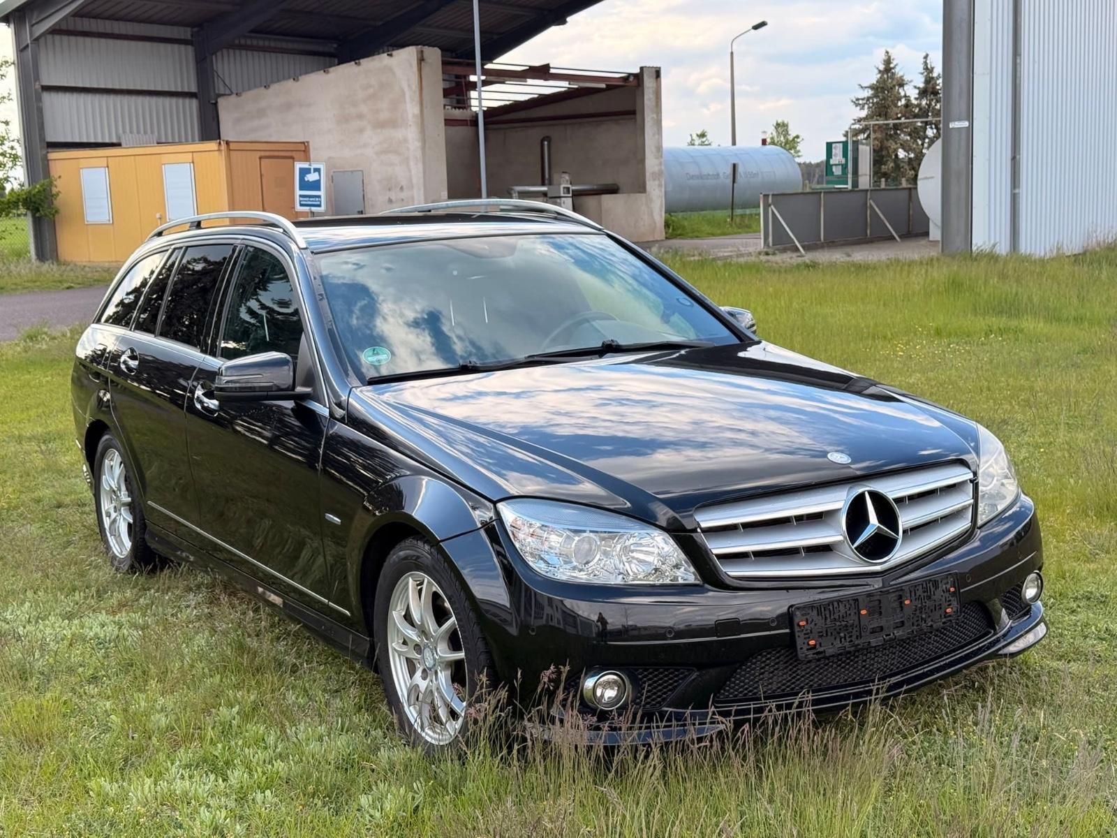 Mercedes-Benz 220 T CDI Blueefficiency Automatik