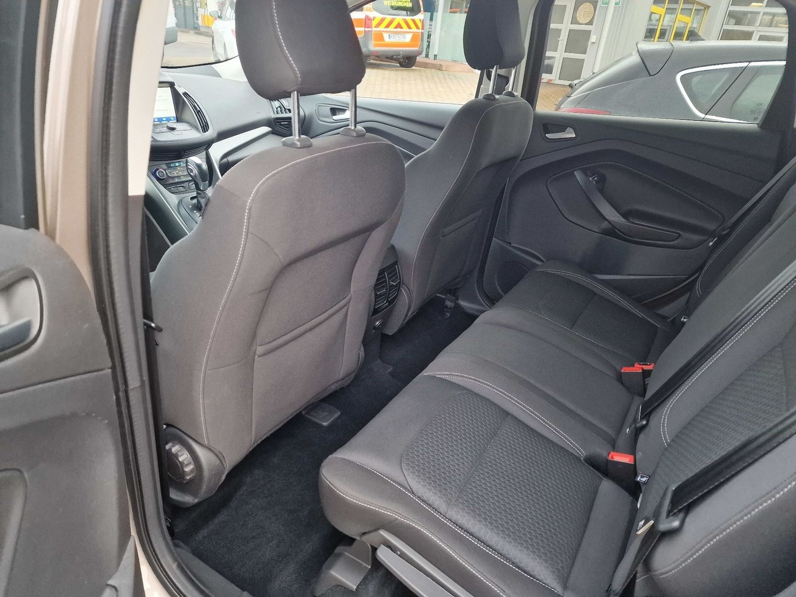 Fahrzeugabbildung Ford Kuga Cool & Connect, AHK,Winterpaket
