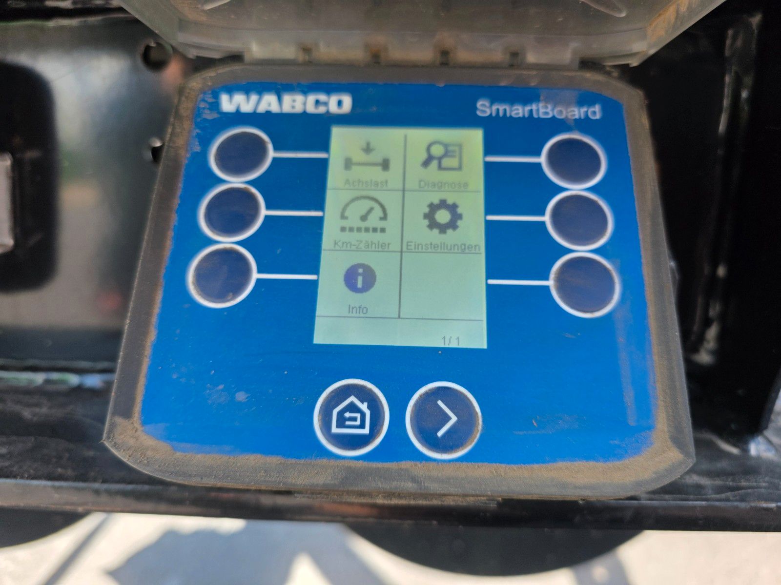 Fahrzeugabbildung PAVIC ZHTA 18 50er Öse SAF-Achsen Wabco Smartboard