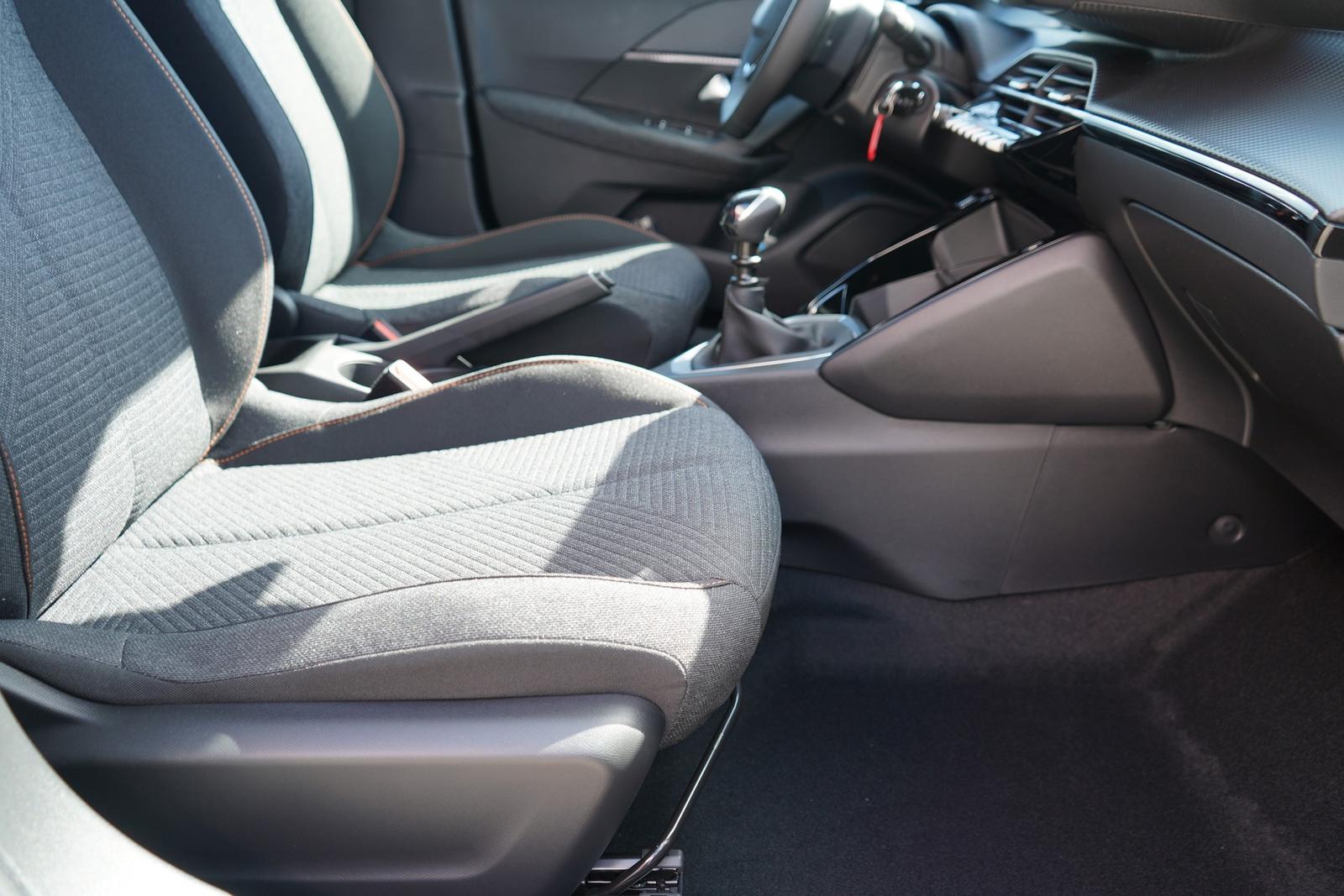 Peugeot 2008 1.2 PureTech LED Navi Kamera