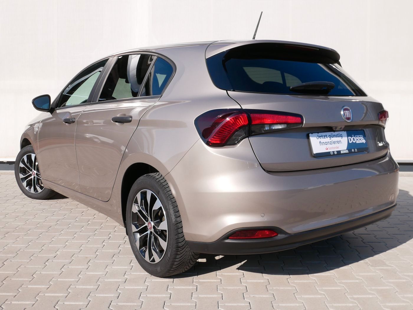 Fahrzeugabbildung Fiat Tipo HB 1.0 City Life Kamera SHZ Klimaautom. ALU