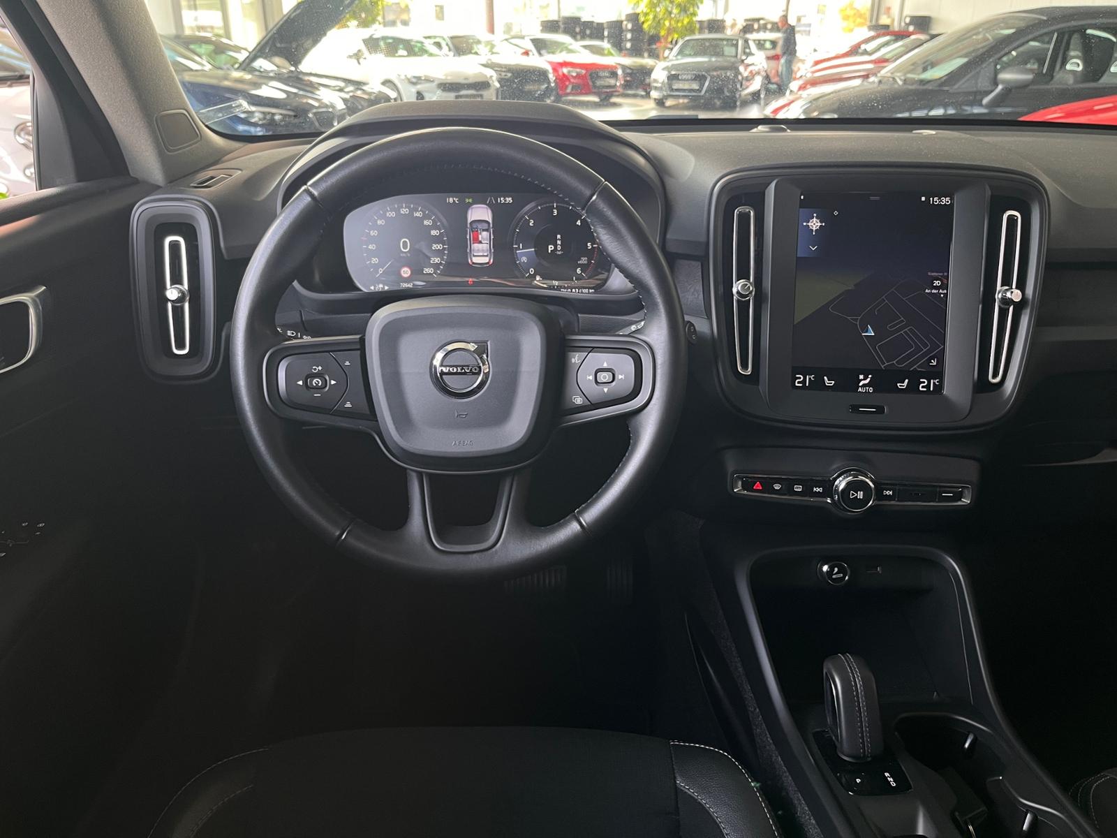 Volvo XC40 AWD AHK LED NAVI ALU