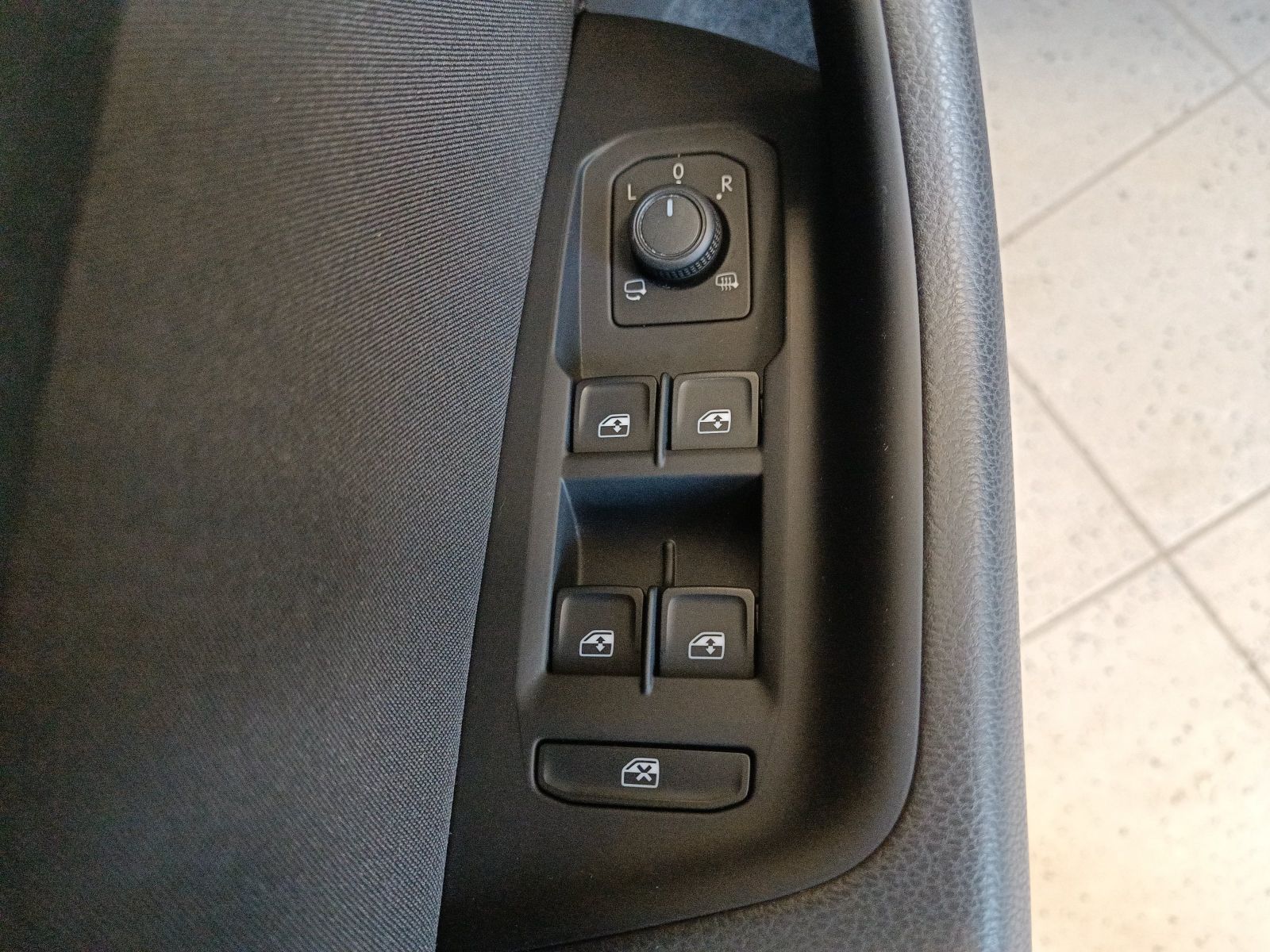 Volkswagen Passat - Bild 15