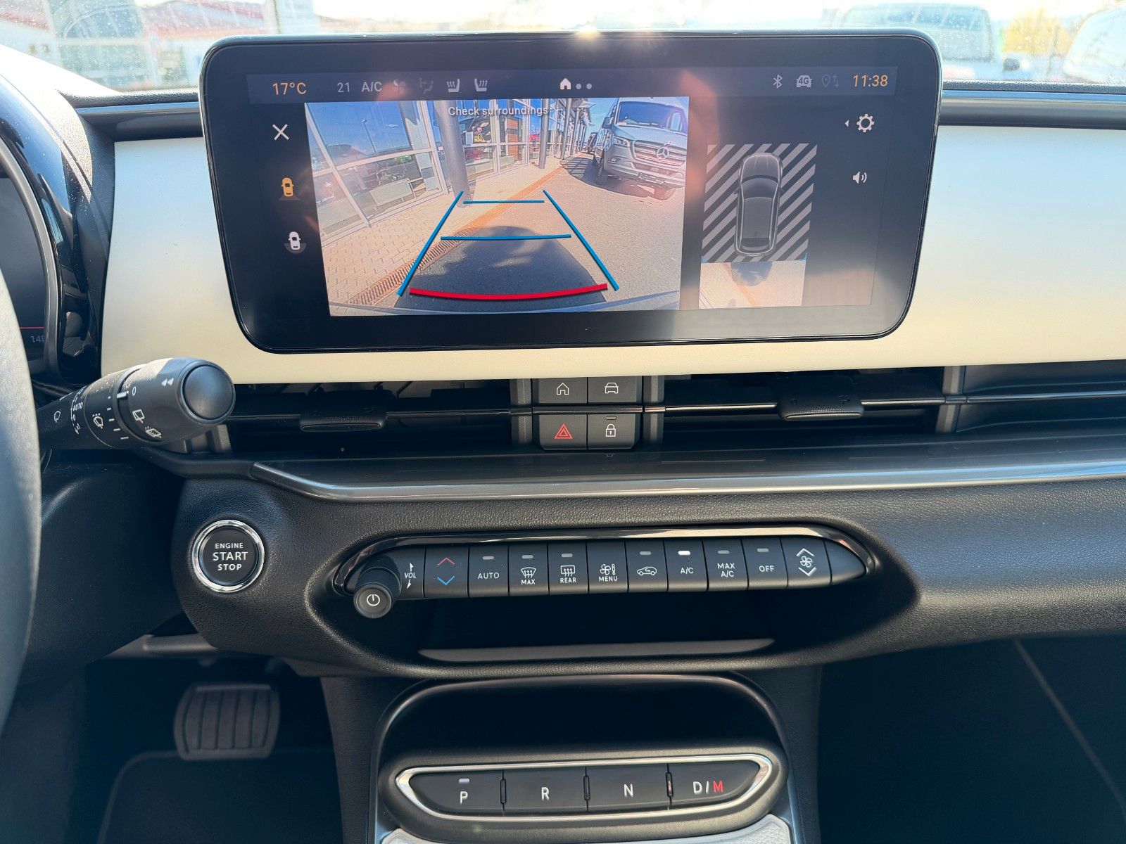 Fahrzeugabbildung Fiat 600 Hybrid La Prima R-Kamera+Massage+LED+8-Fach