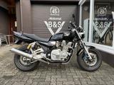 Yamaha XJR1300 - YAMAHA XJR 1300