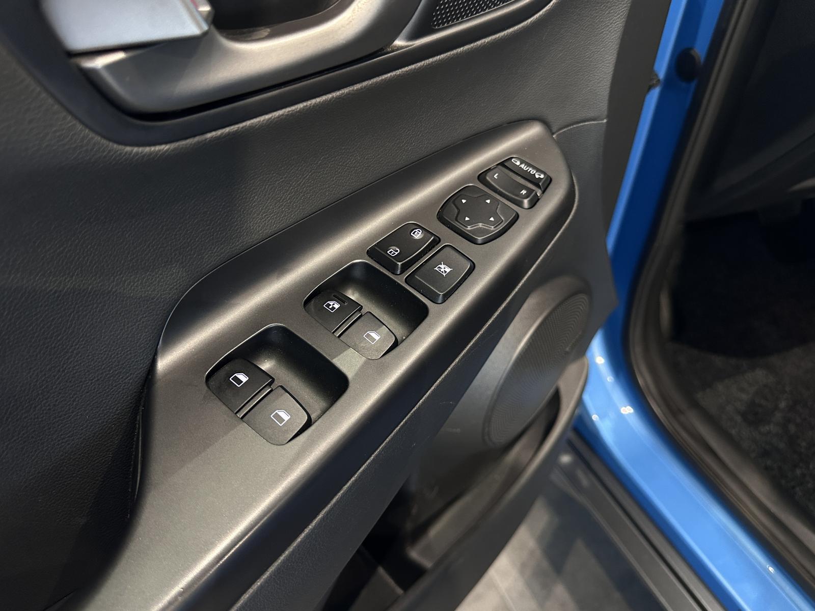 Hyundai Kona Premium 4WD *LEDER, AUTOMATIK, AHK, RFK*