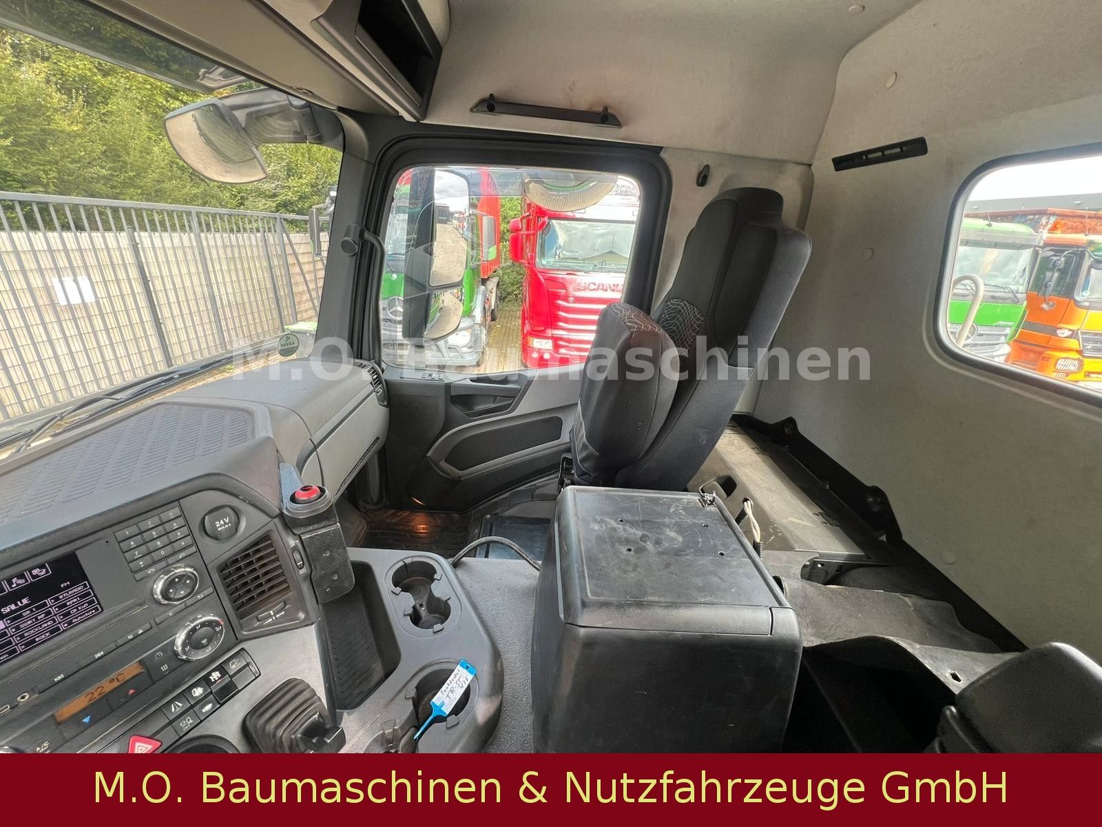 Fahrzeugabbildung Mercedes-Benz Mercedes Benz Antos 2546