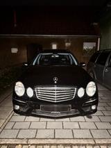 Mercedes-Benz Mercedes e 500 - gebrauchte Mercedes-Benz E 500 aus dem Jahr 2005