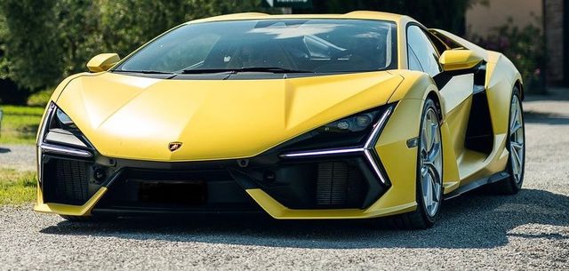 Lamborghini Revuelto 6.5 V12 HPEV YELLOW MATT LEATHER BLACK