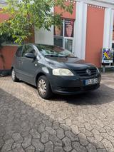 Volkswagen Vw Fox 1.2 Refresh grau - Volkswagen Fox mit Benzin-Antrieb: Kleinwagen, mit Klimaanlage, Refresh
