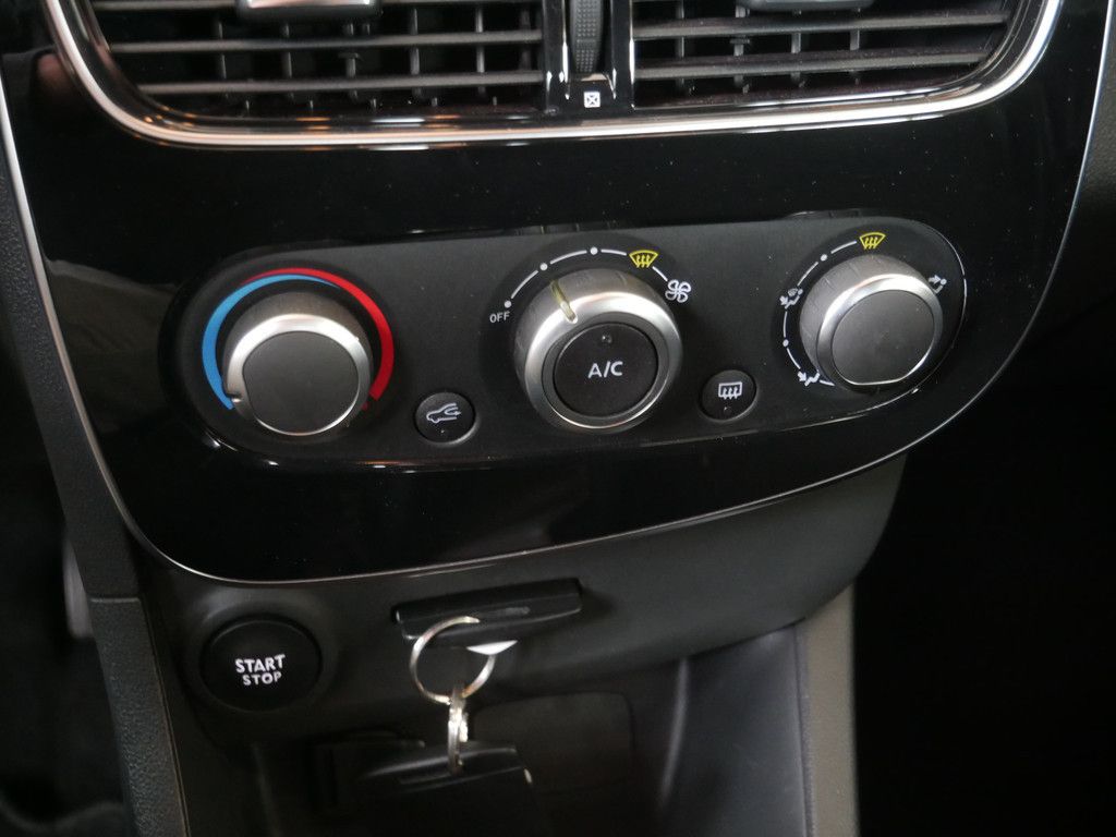 Fahrzeugabbildung Renault Clio LIMITED ENERGY TCe90