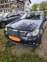 Mercedes-Benz 200 - Mercedes-Benz 200 mit Benzin-Antrieb: Limousine
