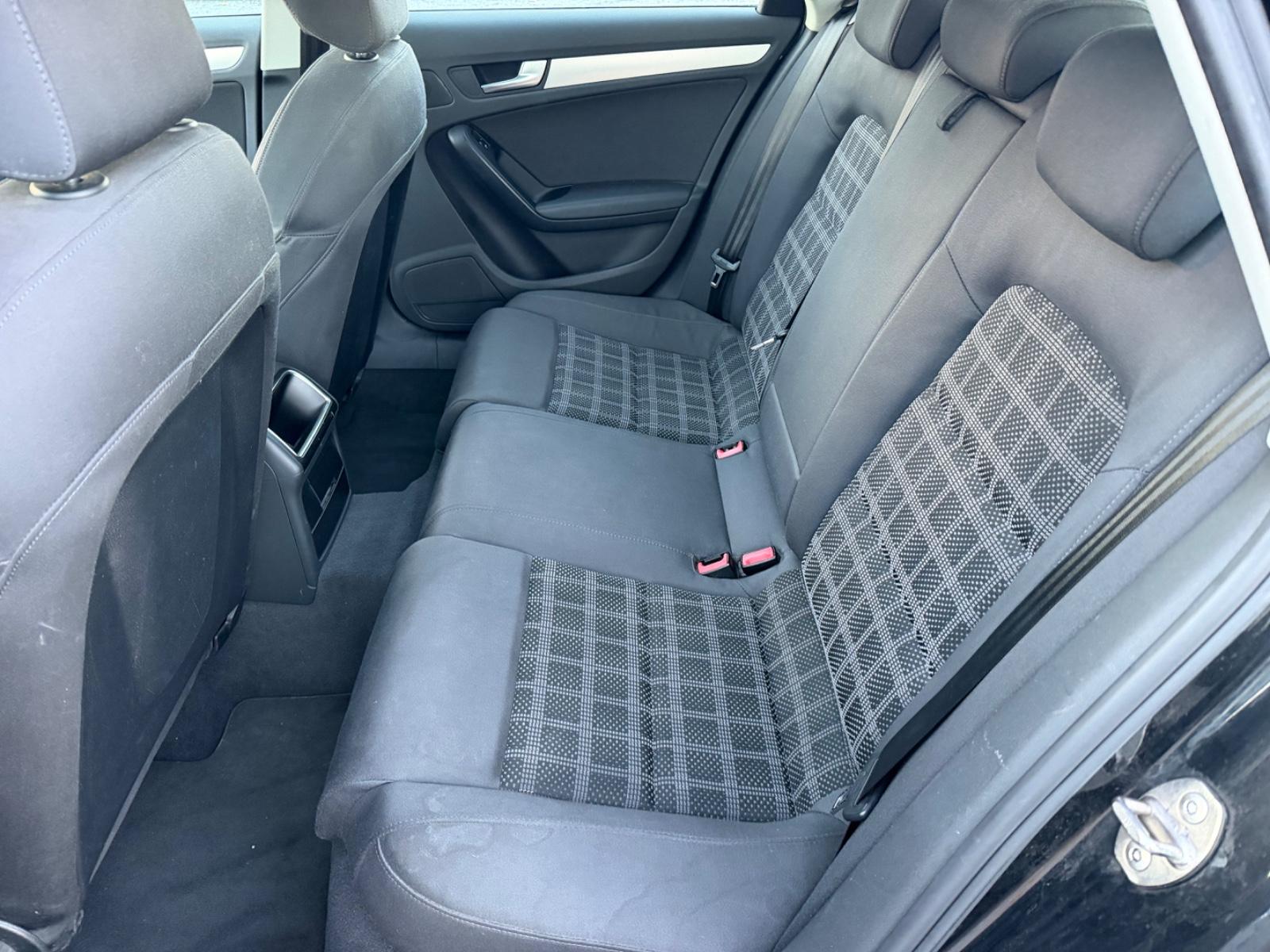 Audi A4 2009 — photo 30