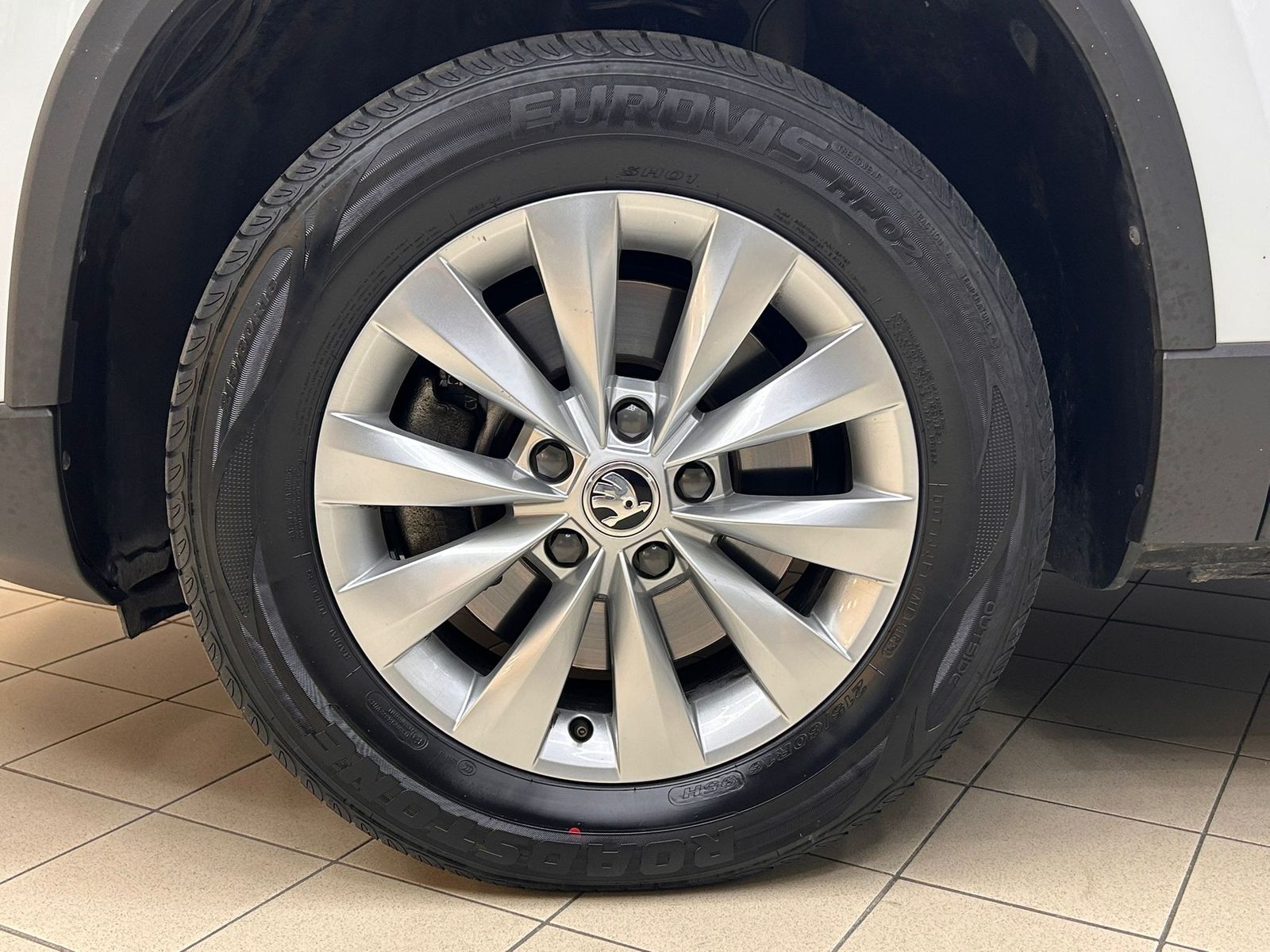 Fahrzeugabbildung SKODA Karoq 1.5 TSI Ambit Sport DESIGN+VIRTU+KAM+LED+