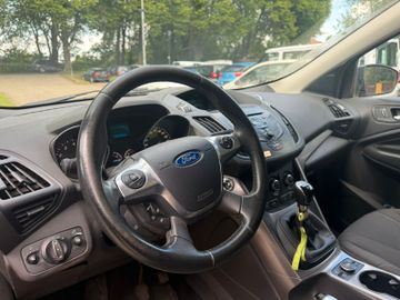 Ford Kuga - 10