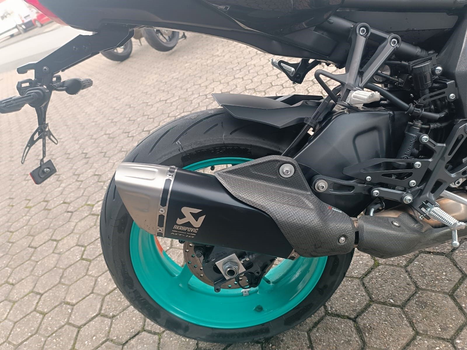 Fahrzeugabbildung Yamaha MT 10+Akrapovic + Garantie
