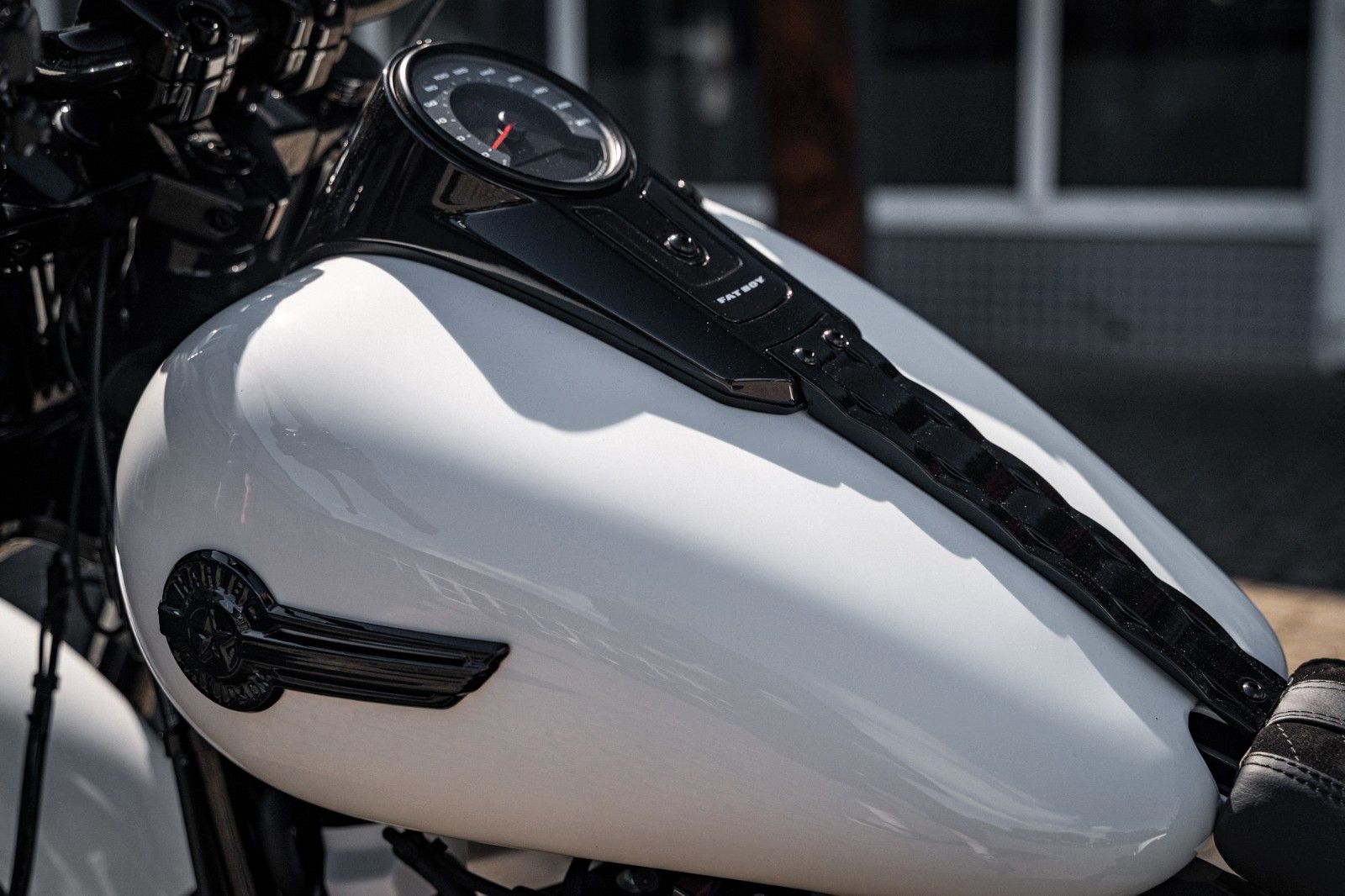 Fahrzeugabbildung Harley-Davidson WHITE FAT BOY FLFBS 114 MY24 -KESSTECH-