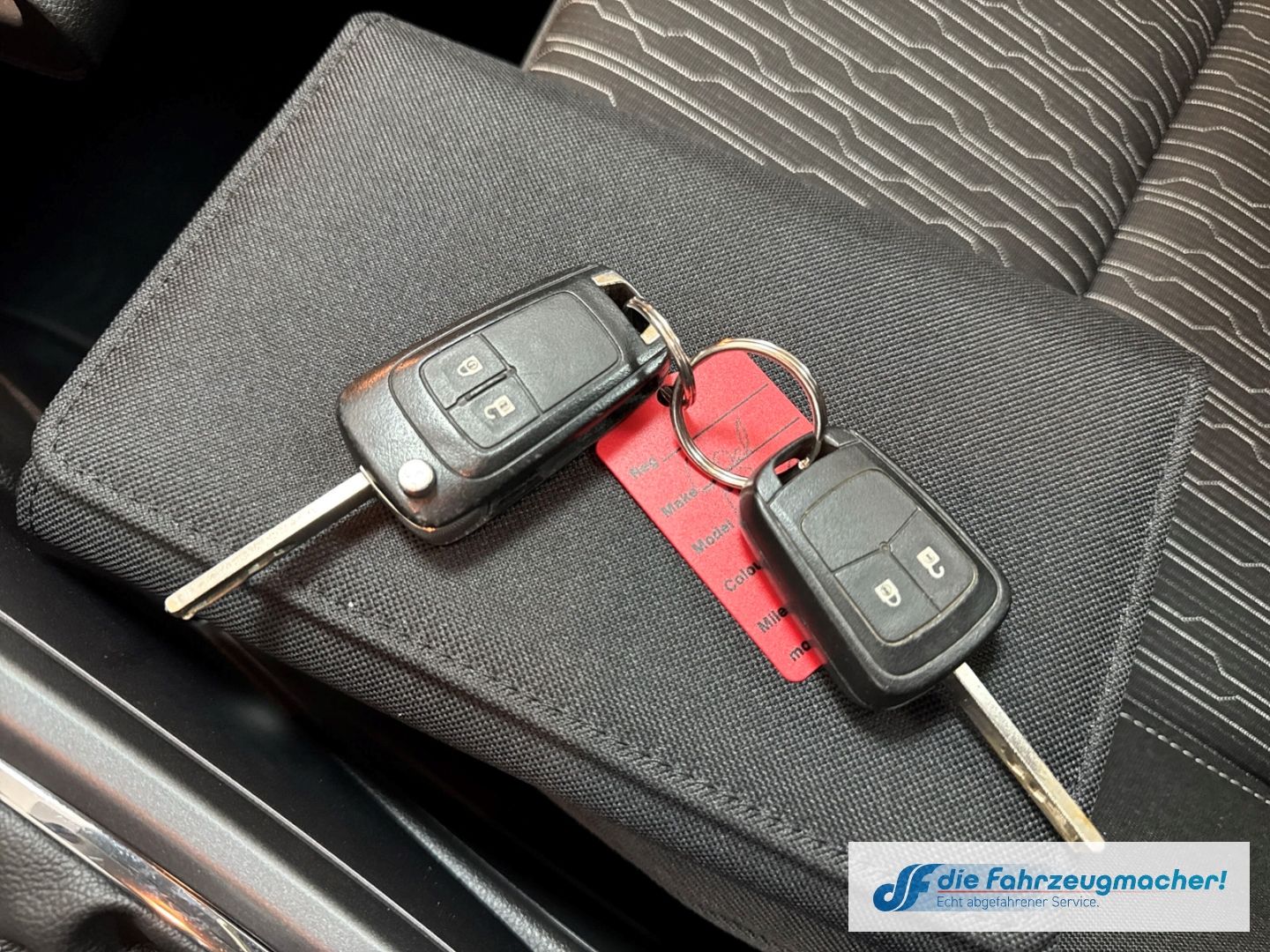 Fahrzeugabbildung Opel Astra J Selection 1.6 GA Klima el.SP Spieg. behe