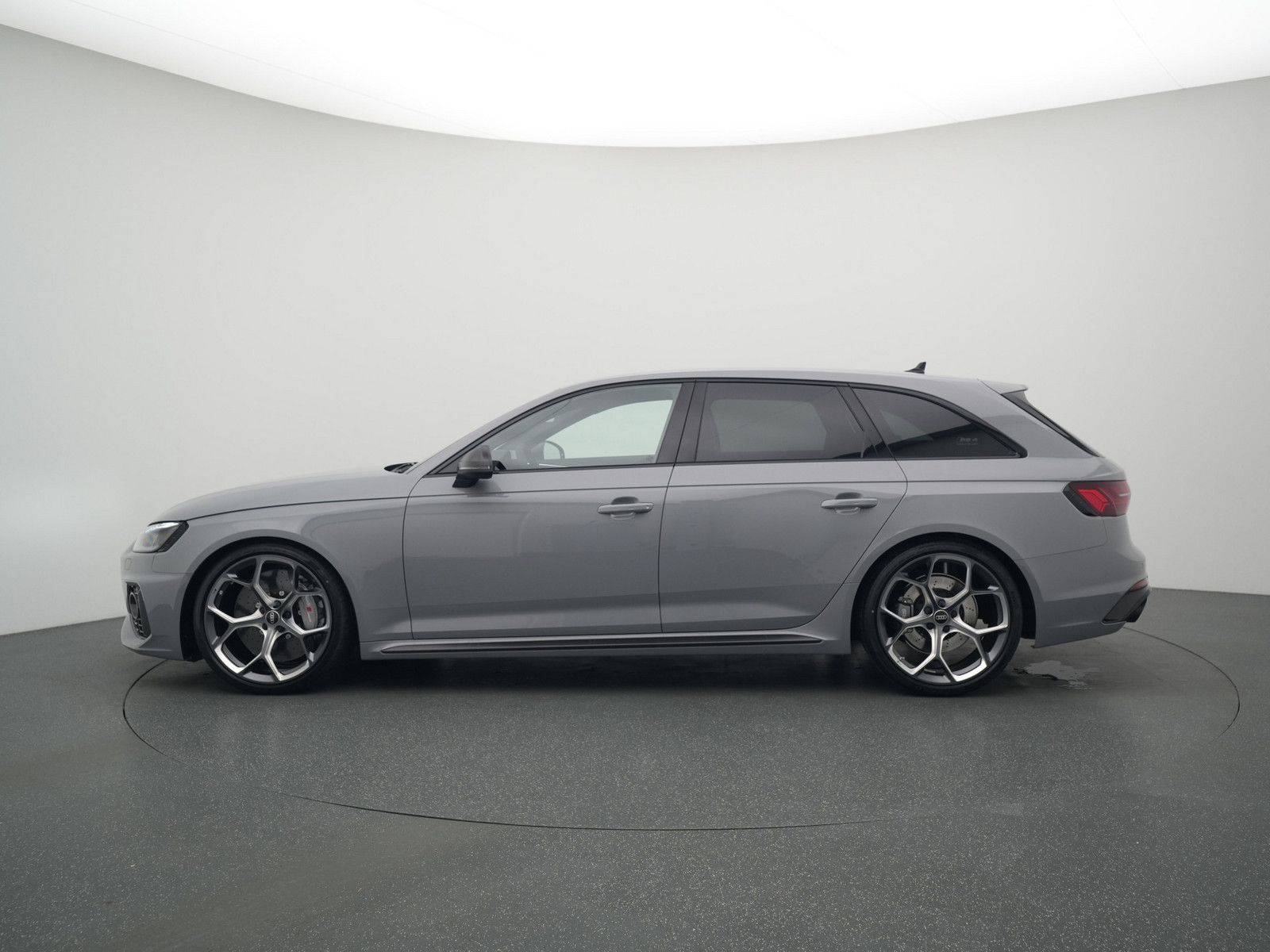 Audi RS4 - Bild 24