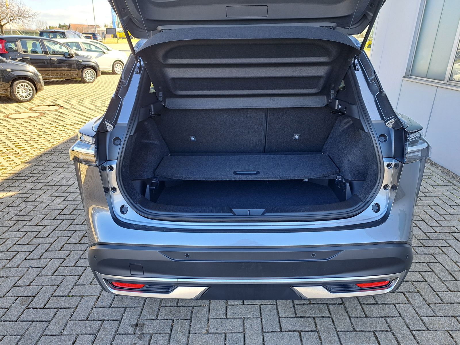 Fahrzeugabbildung Nissan Qashqai N-Connecta 1.3 MHEV 158PS Xtronic WINTER