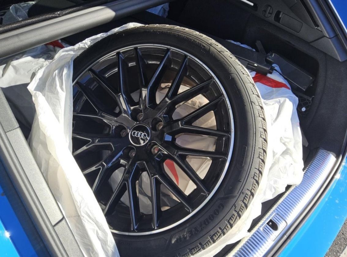 Fahrzeugabbildung Audi A4 Avant 45 TFSI quattro S-LINE TURBO-BLUE B&O