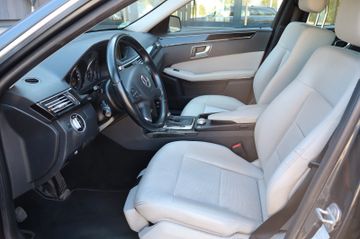 Mercedes E 200 - 12