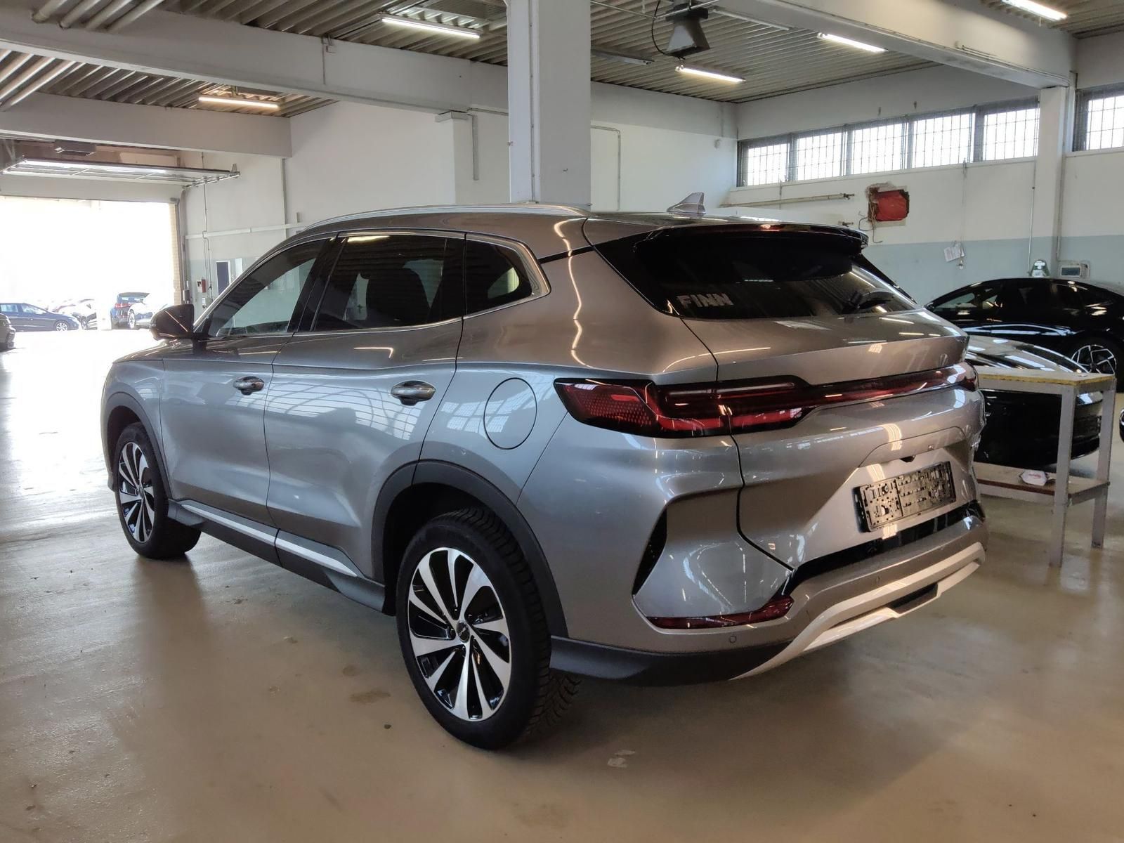 BYD SEAL U