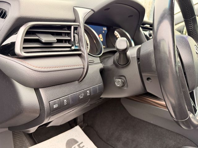 Toyota Camry Hybrid Executive