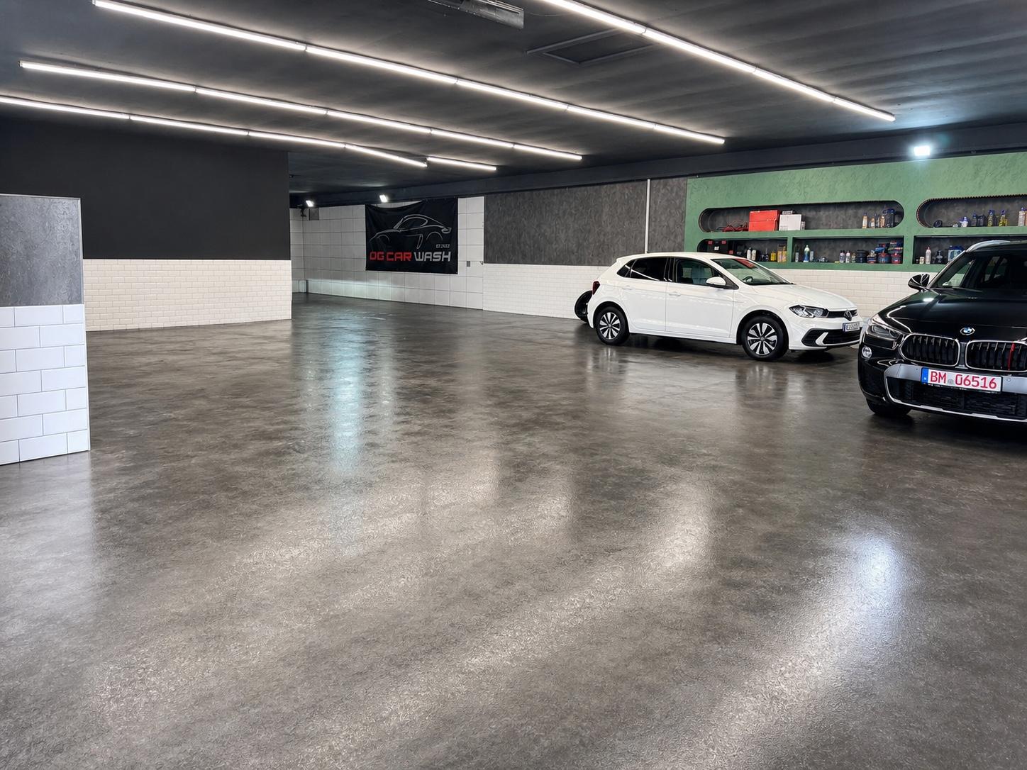 showroom-image-top