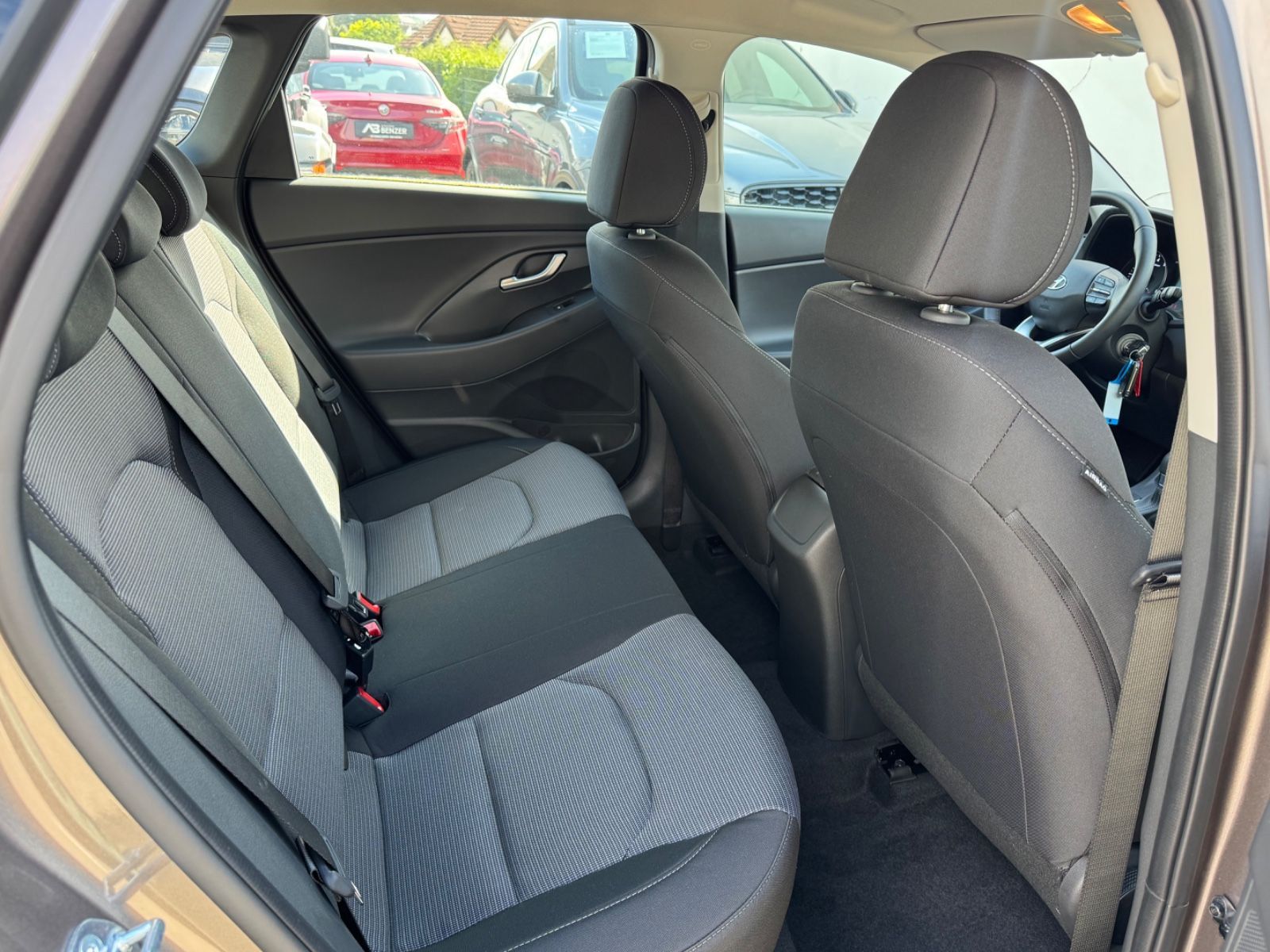 Fahrzeugabbildung Hyundai i30 Select Mild-Hybrid/PDC/DAB/SHZ/KLIMA/TEMPOMA