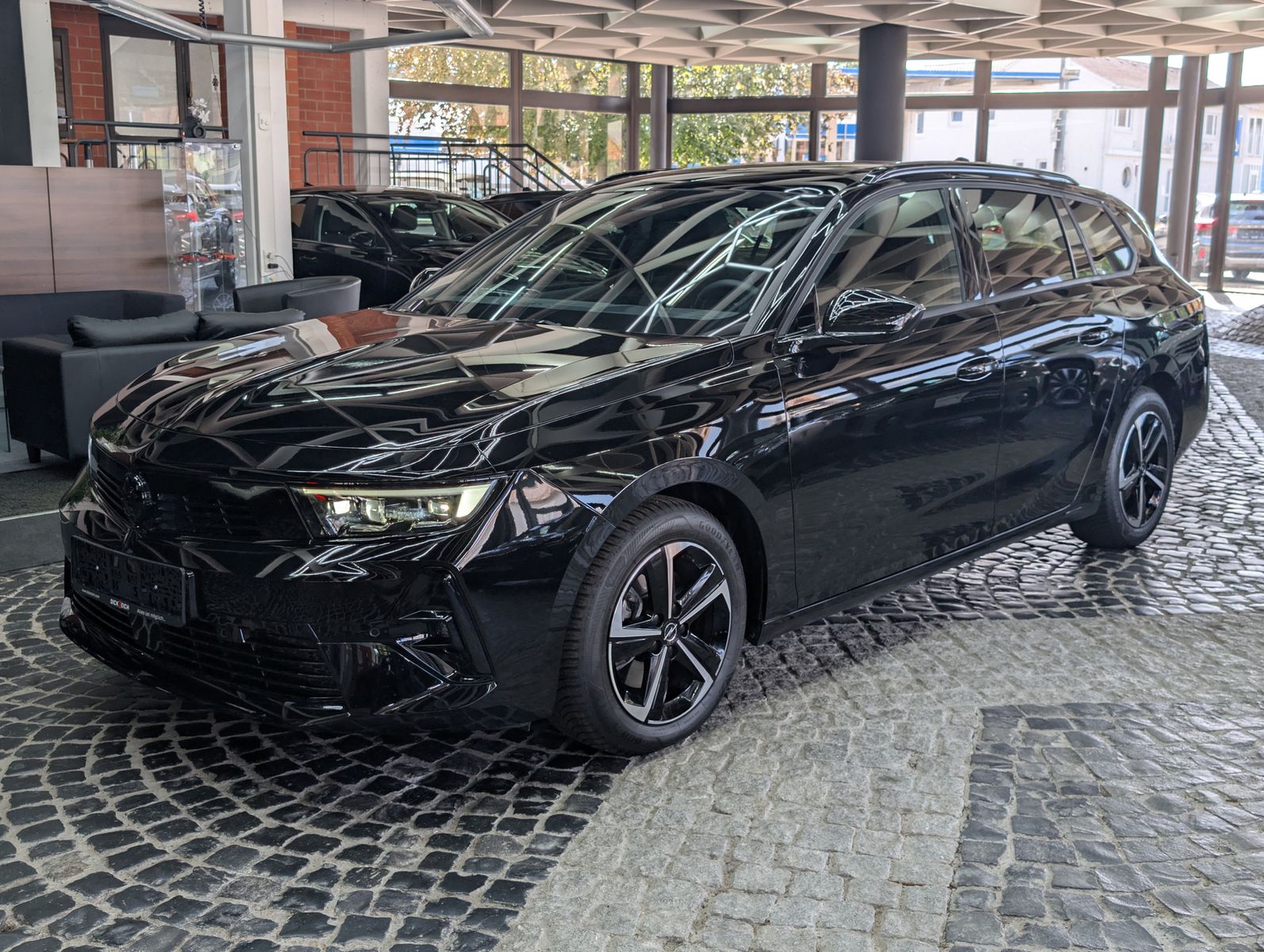 Fahrzeugabbildung Opel Astra ST 1.2T GS AHK*360°KAM*MATRIX*ACC*HuD*PANO
